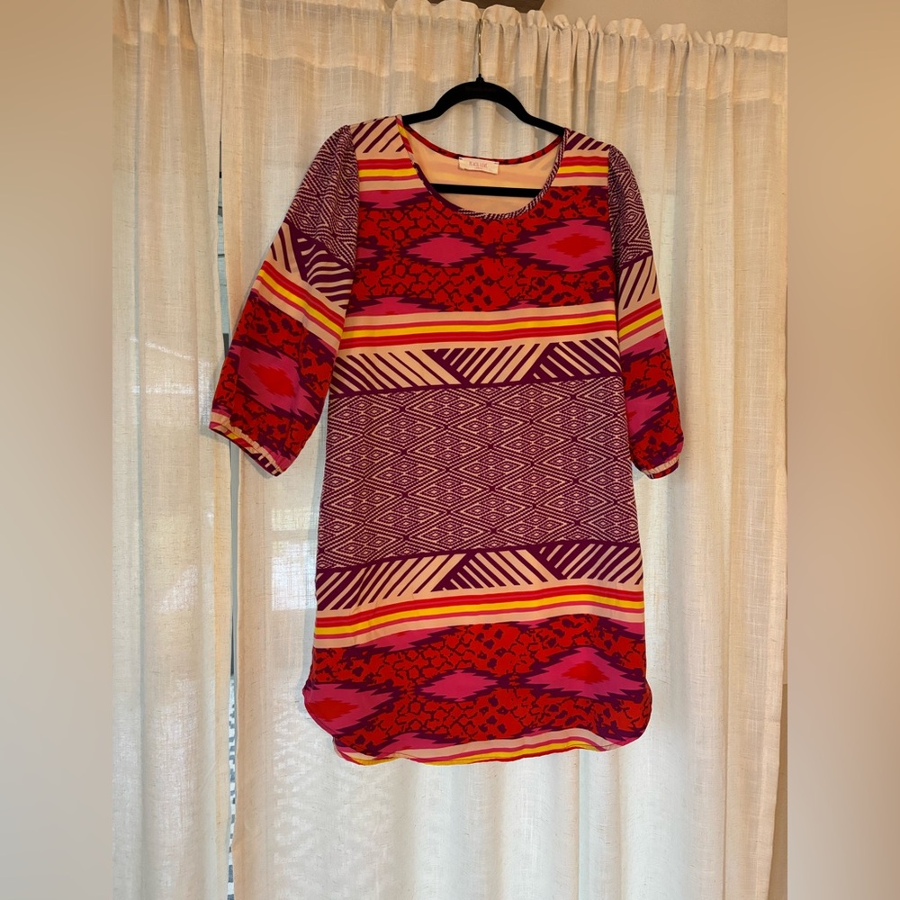 Peach Love CA size M multi colored dress BOHO stretch flare puff sleeve lined